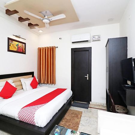 Aaradhya Residency Hotel Agra  Exterior photo