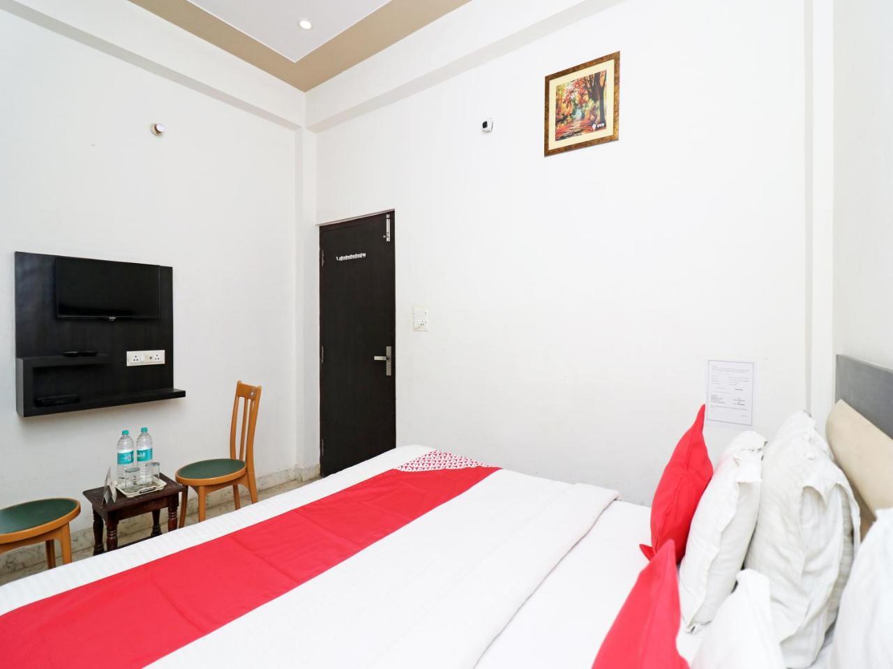 Aaradhya Residency Hotel Agra  Exterior photo