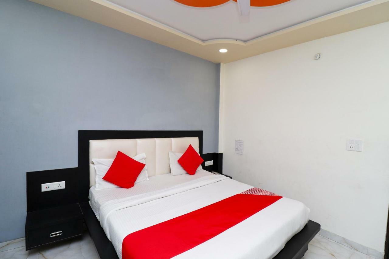 Aaradhya Residency Hotel Agra  Exterior photo